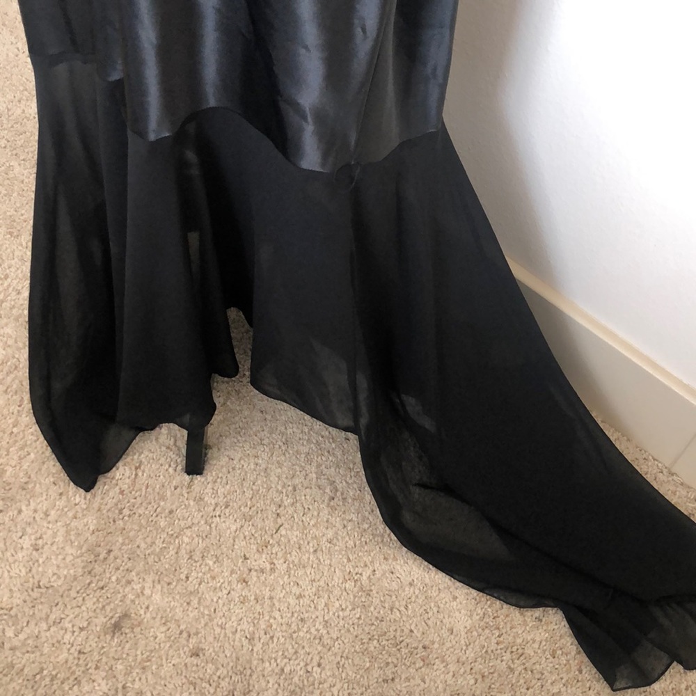 Dress - Picture 8 of 8